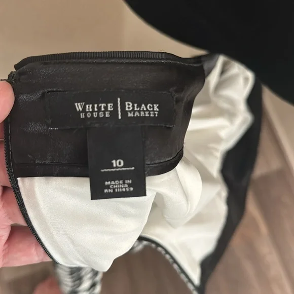 White HouseBlack Market skirt - Picture 4 of 4